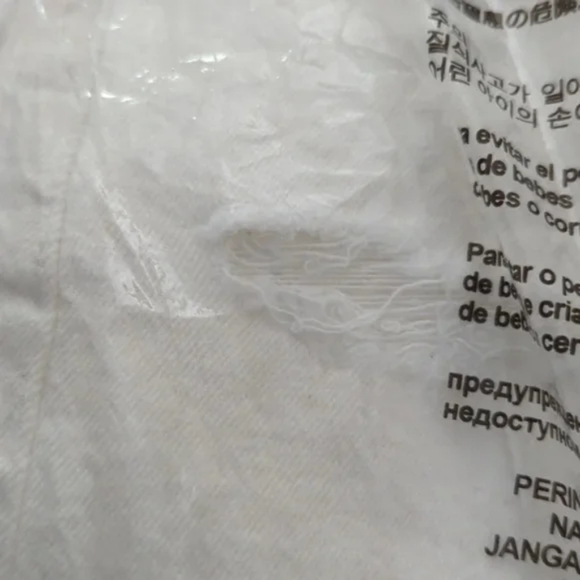 Levi's Ribcage Off White Shorts - Picture 4 of 6